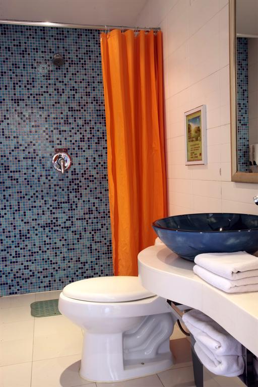 Qingdao Renjia Bussiness Hotel Екстериор снимка